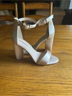 Gianni Bini Champagne Block Heel Ankle-Strap Sandals Size 7.5